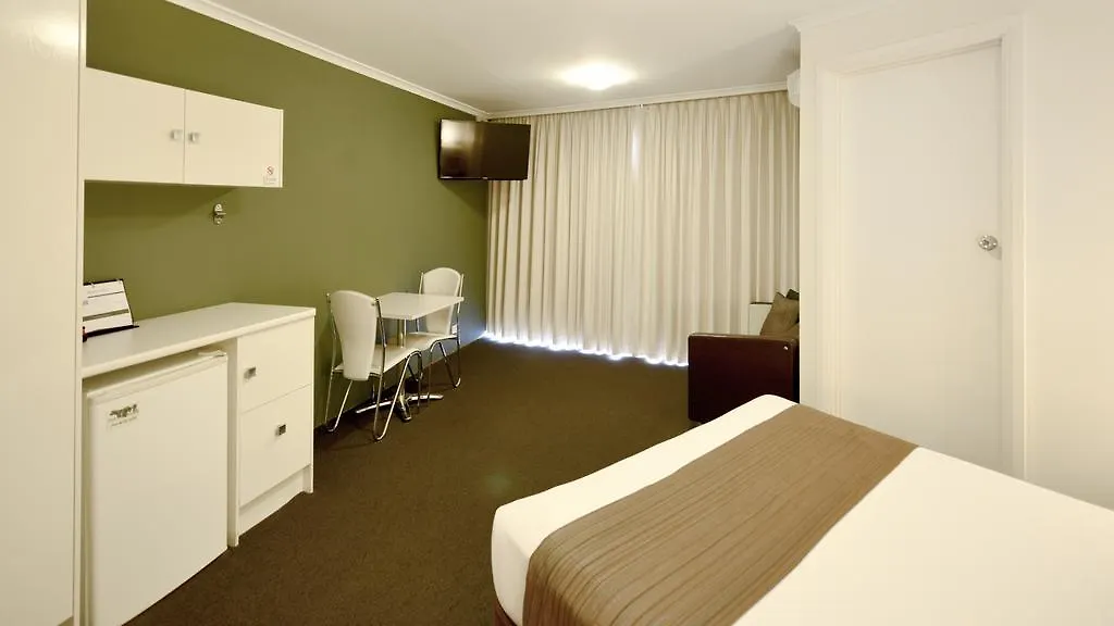 אדלייד Atlantic Tower Motor Inn 3*,  אוסטרליה